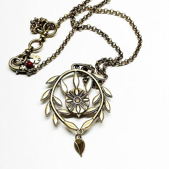 Lucky Brand Leafy Red Stone Reversible Pendant Necklace - Picture 7 of 7